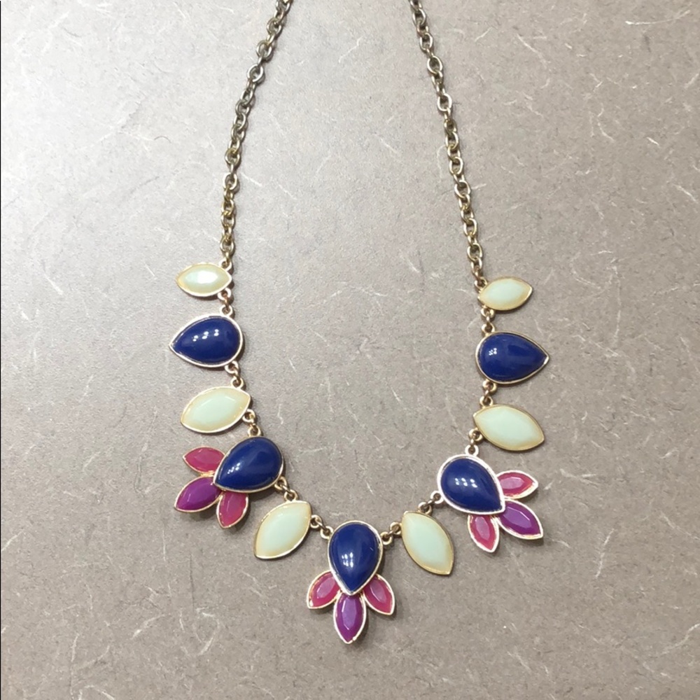 Statement necklace